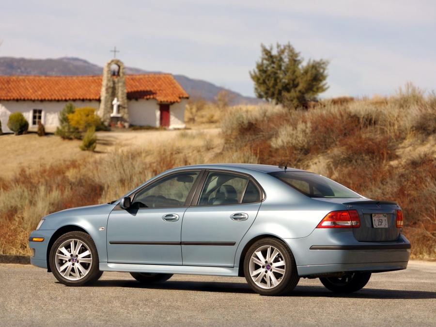  Saab 9-3 Sport Sedan 2002 года  (US) (фото 9 из 11)